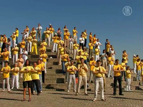 Жительница Петербурга призывает остановить репрессии в Китае