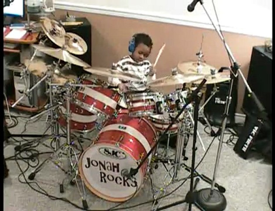 Bambino di 5 anni suona la batteria Video Dailymotion