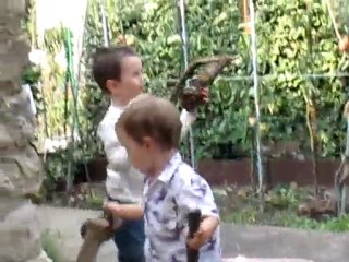 Maria, Gaël et Yanis préparent le BBQ - 4 octobre 2009