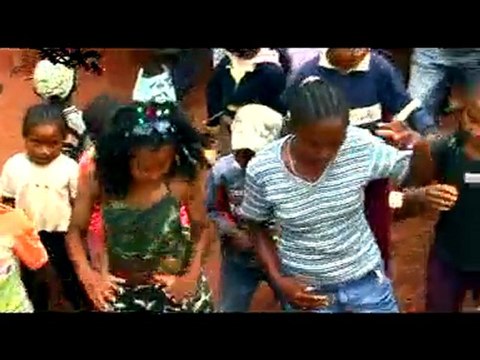 ALY MOURADE clarisse