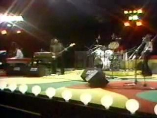 Octobre - L'oiseau rouge (Survivance)