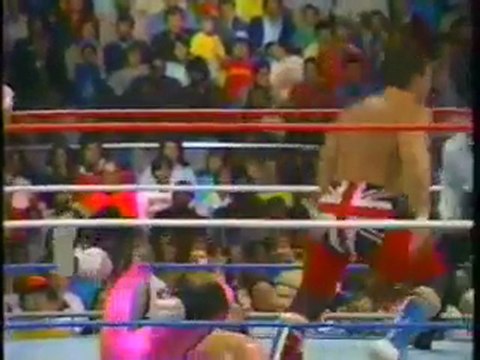 British Bulldogs vs. Hart Foundation P1