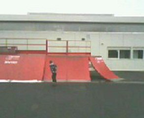 lucas pompant une rampe de 2 metre