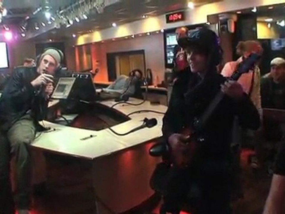 justin bieber band hero - NRJ Mikl L'émission sans interdit