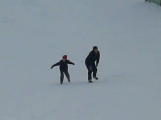 vero et theo font de la luge attention a la chute