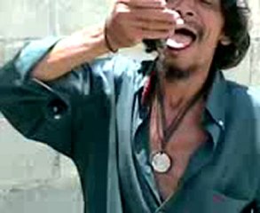 BBB 10 Ex Big Brother comendo na Rua obmolocvideos