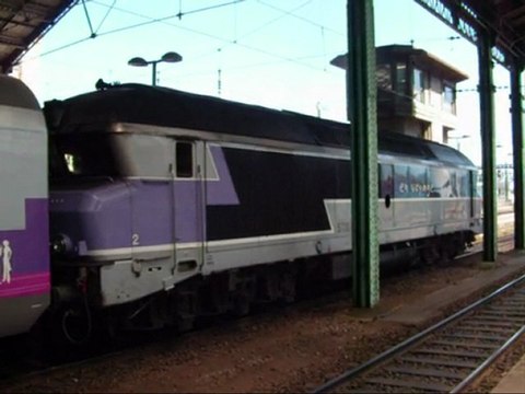 Les CC 72064 et 72074 en attente de départ à Lyon-Perrache