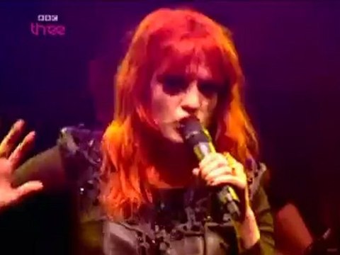 Florence & The Machine - Dog Days Are Over (Live Reading)