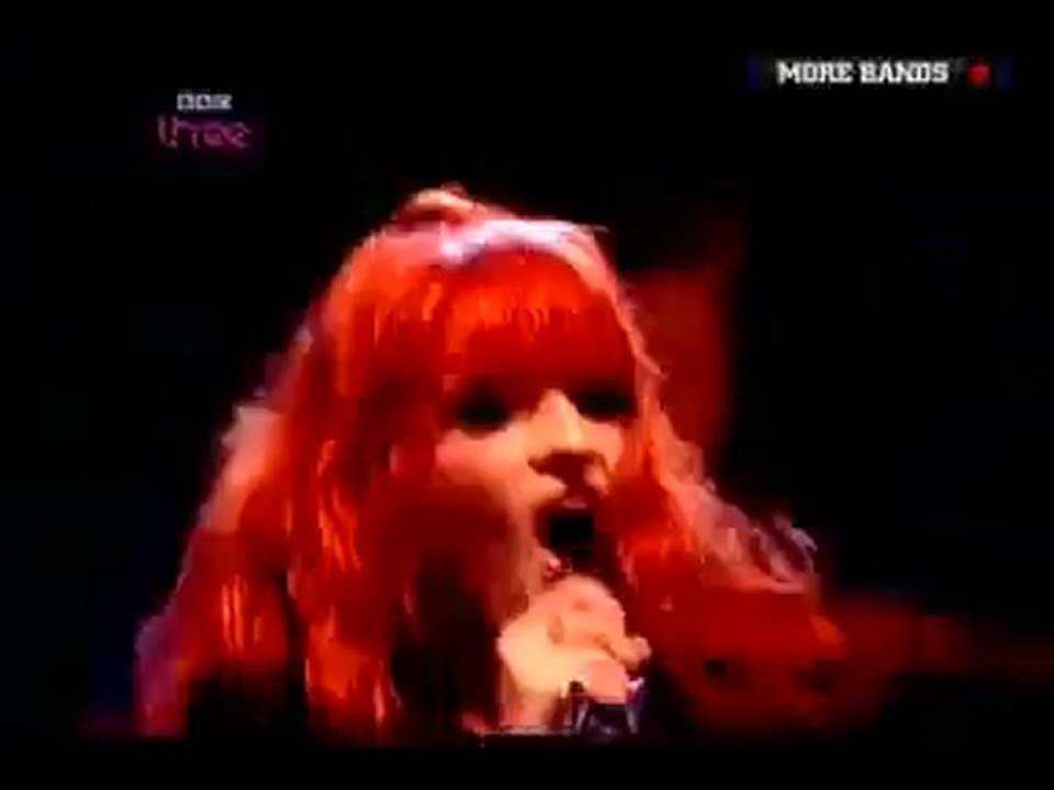 Florence & The Machine - Rabbit Heart (Live Reading)