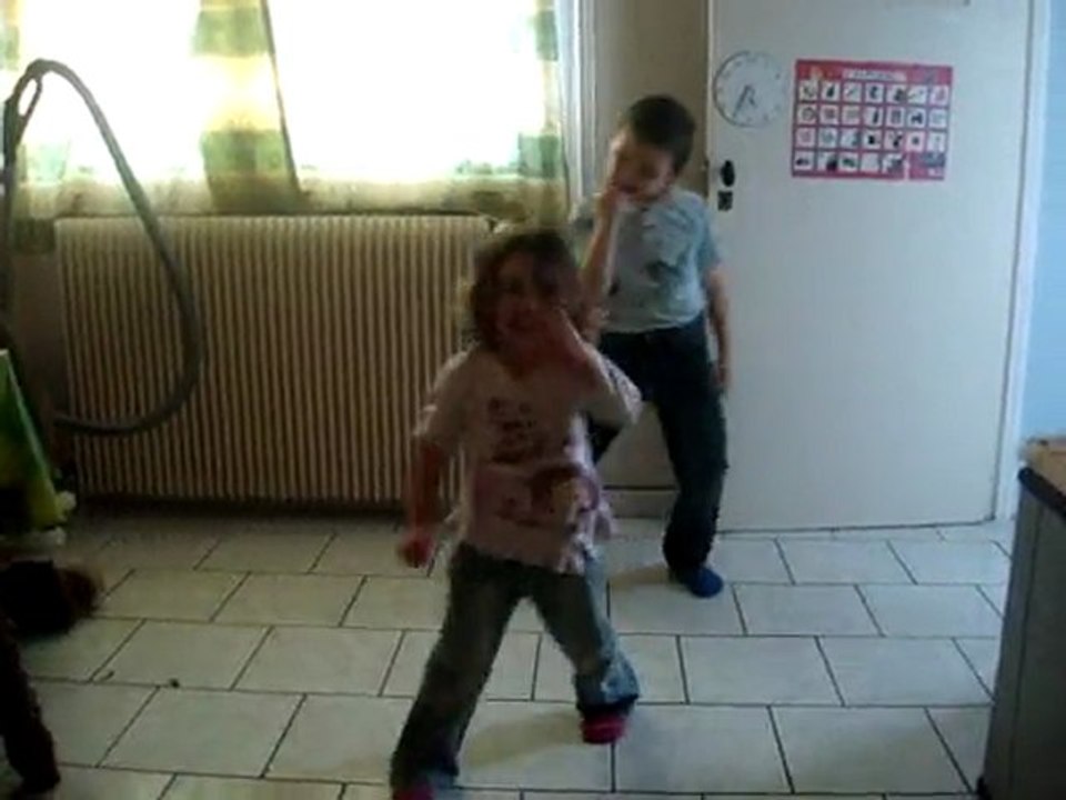les enfants qui dansent