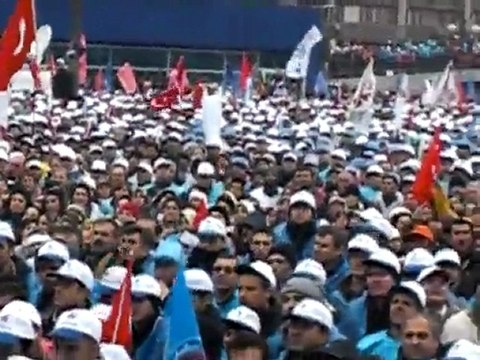 TEKEL İŞÇİSİ BİR BAYAN IN KONUŞMASI YÜREKLERİ BURKTU