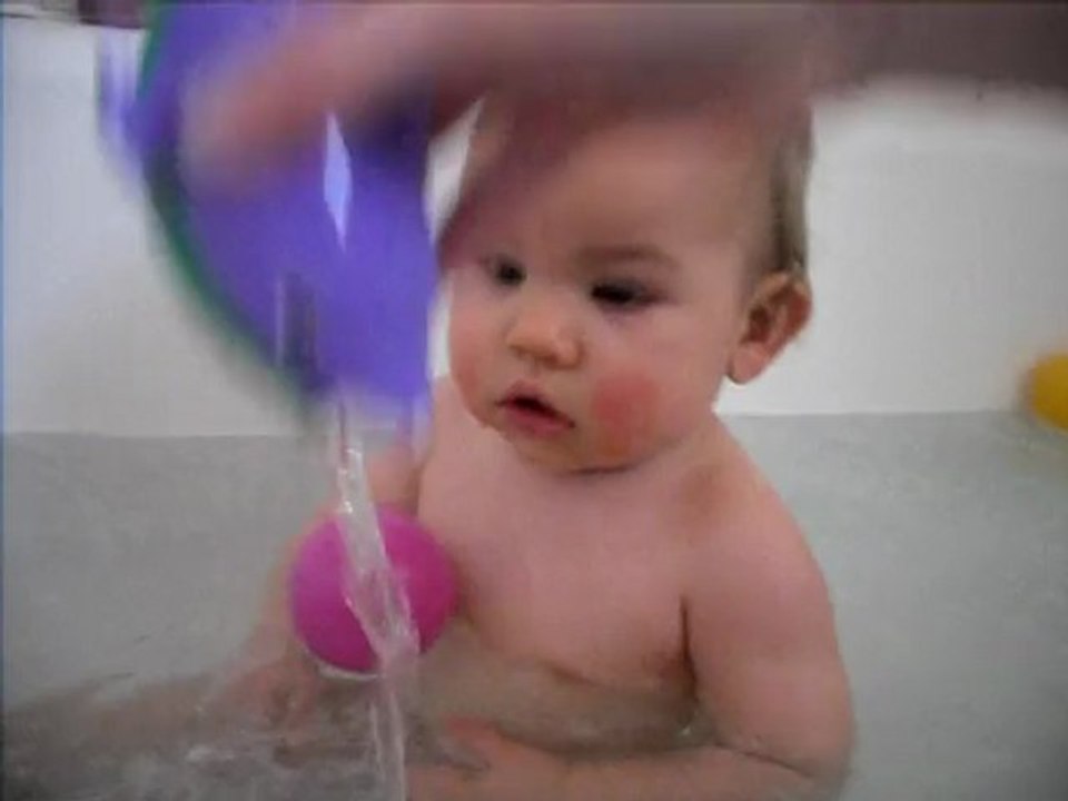 Noam ds le bain !!!!!!!!!!!