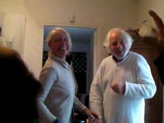 Surprise dans le carton ! Anniversaire de Papy et Sylvie