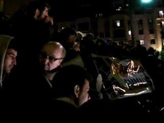 Réfugiés, citoyens et associations unis contre BESSON