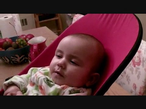 A table avec Alexis premiers repas cereales ou carottes