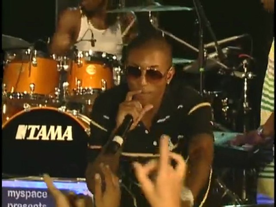 Pharrell feat Snoop Dogg - Number one ( live)