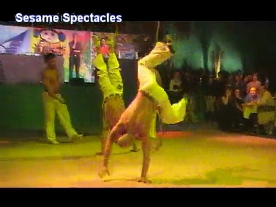 sesame-spectacles.com   - Capoeïra