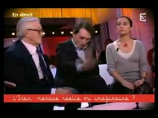 Les medias et le president mentent pour legitimer la guerre