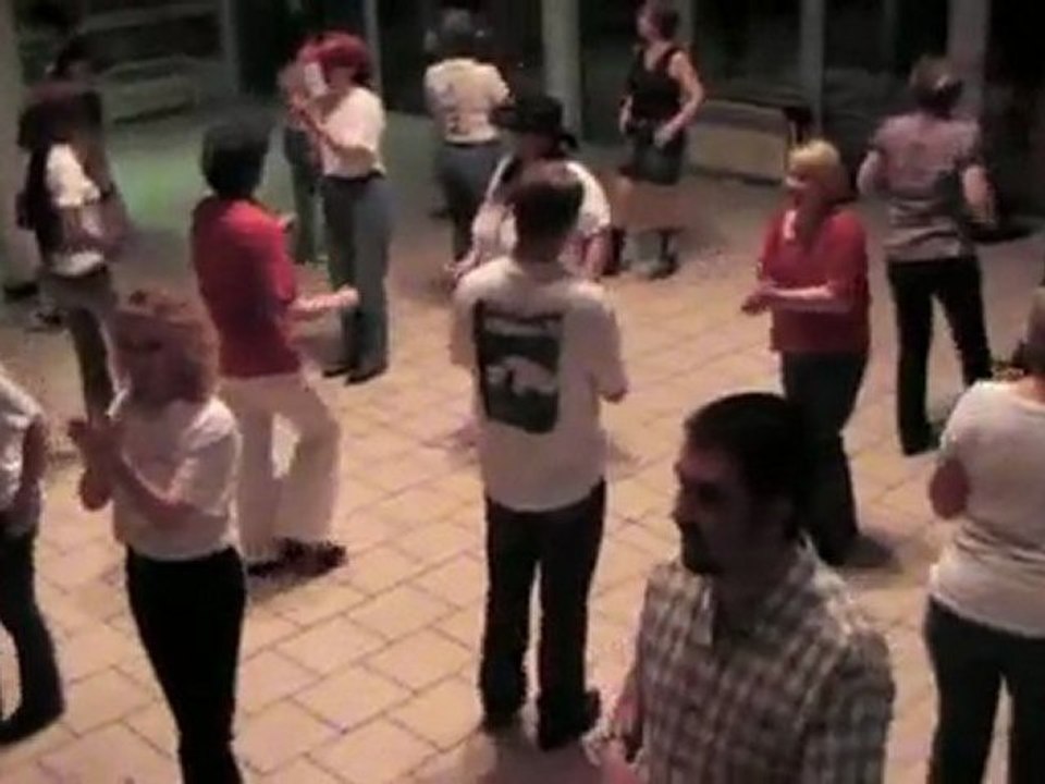 Danse country sur "Pick a ball"