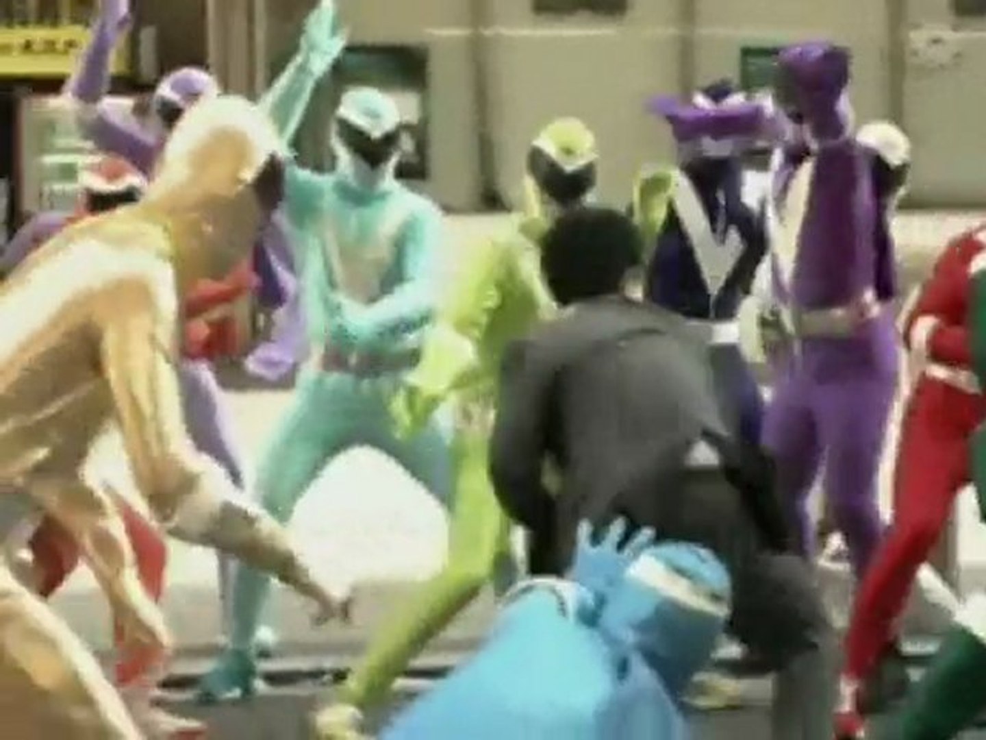Cosplay Power Rangers in Akiba