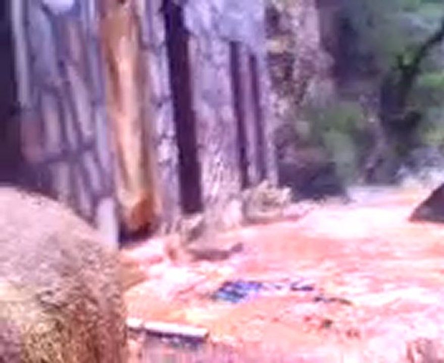 Ezin Başlamış Köyü Kaplıcası