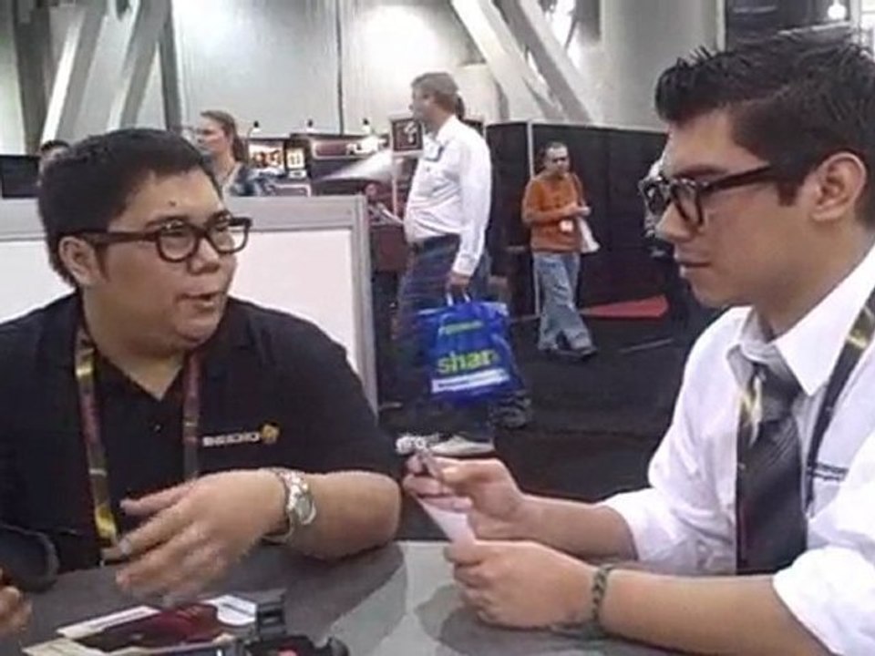 CES 2010: TheGeeksHere - Seidio has new Droid charging pods