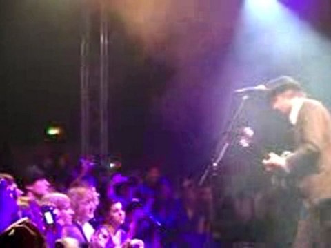 Peter Doherty à La Flèche d'Or .18/01/2010 vidéo 2