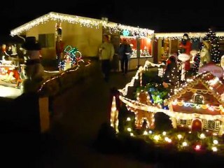 09-12-4 xmas house-2