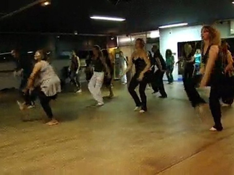 Cours de danse africaine avec BIJOU18 Janvier 2010 1ère Chor