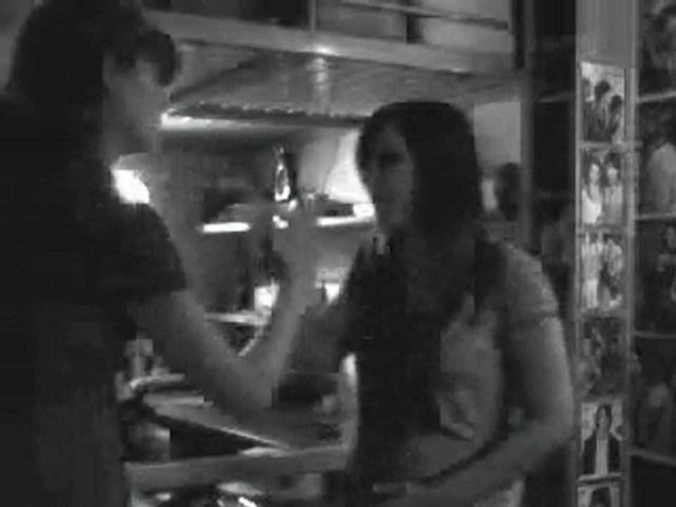 Elly&Hally Far away.