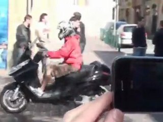 Appli Iphone Nomao qui déshabille les gens