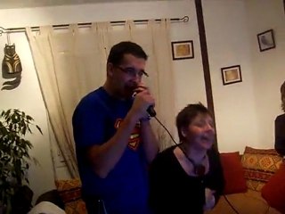 chouchou et debo, sing MIKA !!!