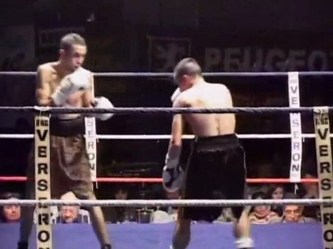 Boxe : Championnat de Fance poids mouche à Manosque(round 3)