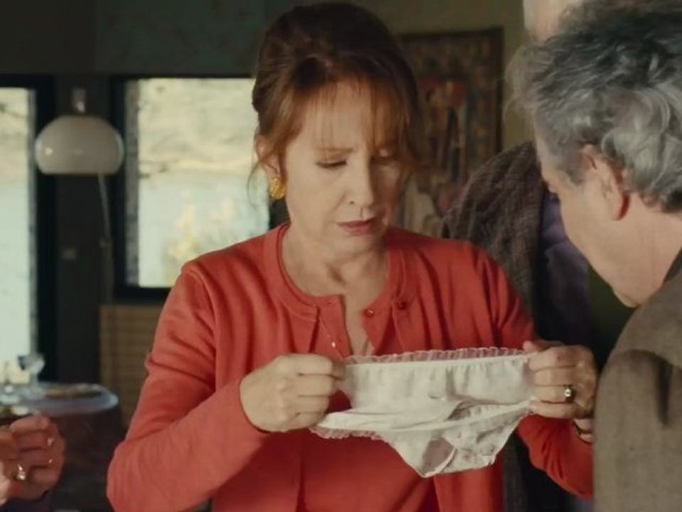 ENSEMBLE C’EST TROP (Léa Fazer) Bande Annonce