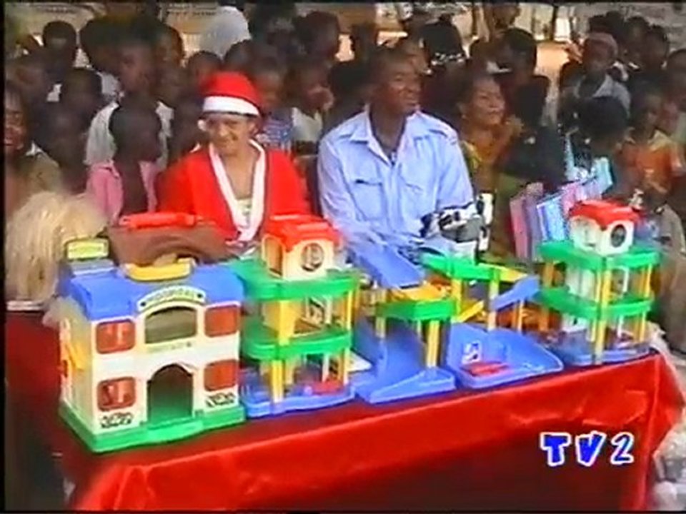 ASSOCIATION ESVIPE FAIT DON DE JOUETS AUX ENFANTS