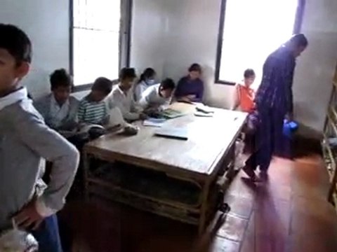 Cours de dessins à Phare, Battambang, Cambodge