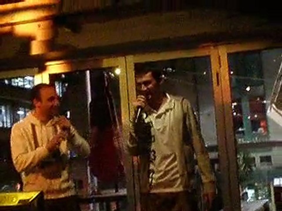 GASSONE MELBOURNE - Karaoké Vinc & Pit Livin on a prayer