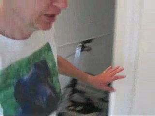 Ouvrir une porte, téléphoner (cérébelleux) SEP