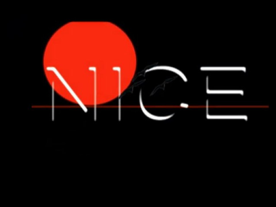 Nice Baie des Anges ( Côte d'azur )