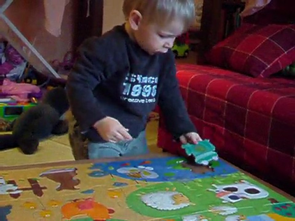 Alban fait un puzzle !