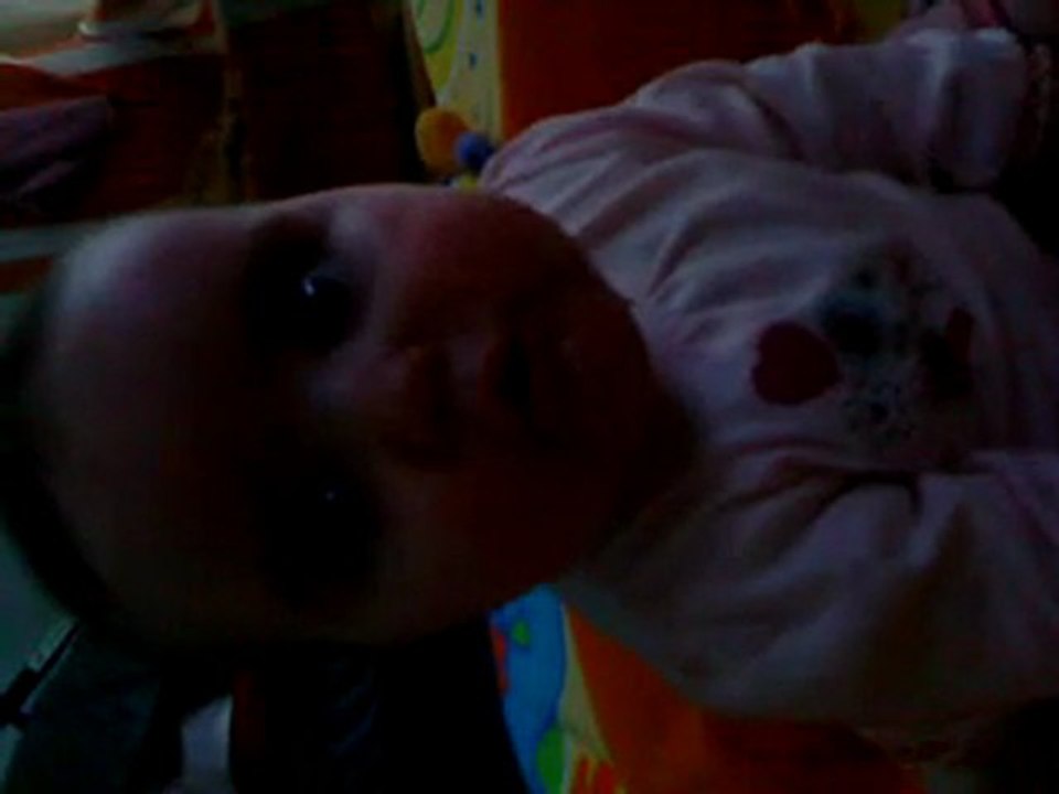 Elina  6 mois