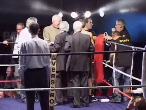 Boxe : Championnat de Fance mouche, victoire de Karim Guerfi