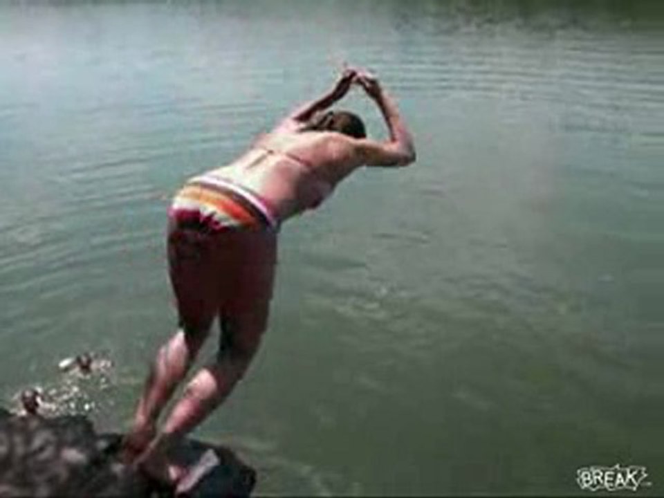 Le plongeon de l'année [Belly Flop]