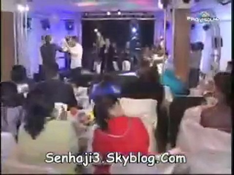 Dailymotion - dakka marrakchia noujoume2010 saide senhaji le roi de chaabi - une vidéo Musique.mp4
