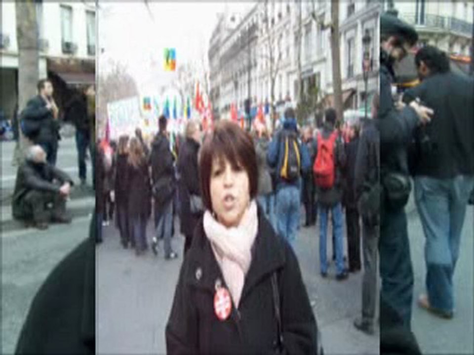 ELISE YAGMUR / FRONT DE GAUCHE