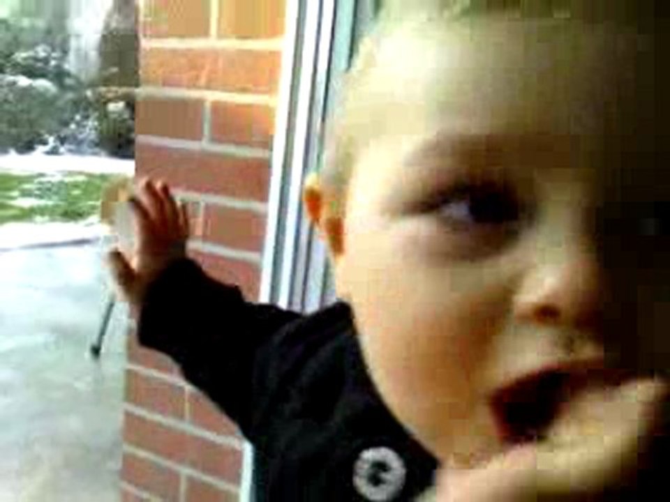 Bisou et bonhomme de neige de papa