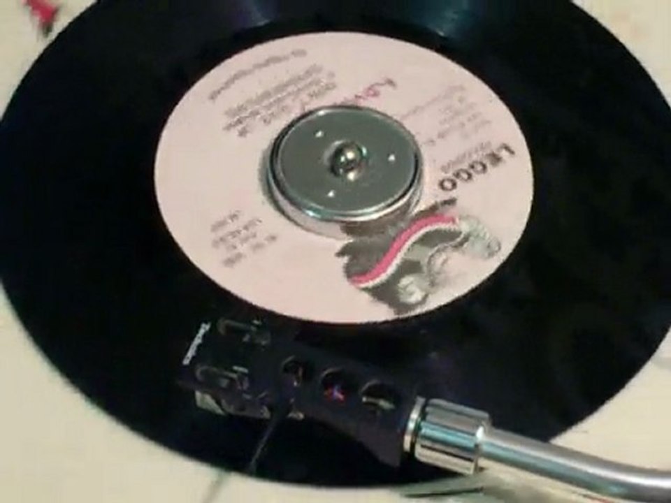 DENNIS BROWN DONT GIVE UP 7"