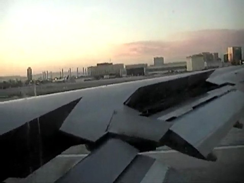 Cumhur ogretmen "Los Angeles Havaalanına inise gectik"LAX