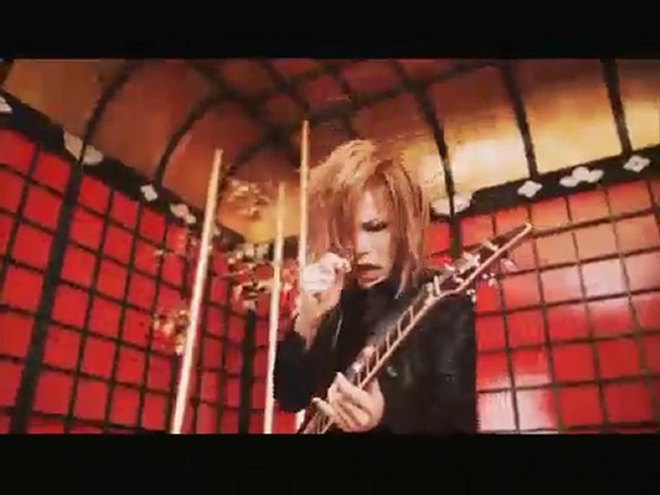 the GazettE - The Invisible Wall [PV] HQ -