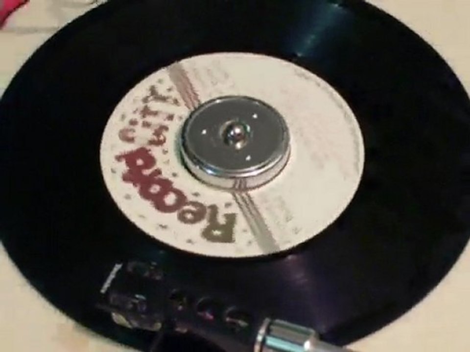 NIGGER BUTLER & B BROWN - RUN OUTA BABYLON 7"